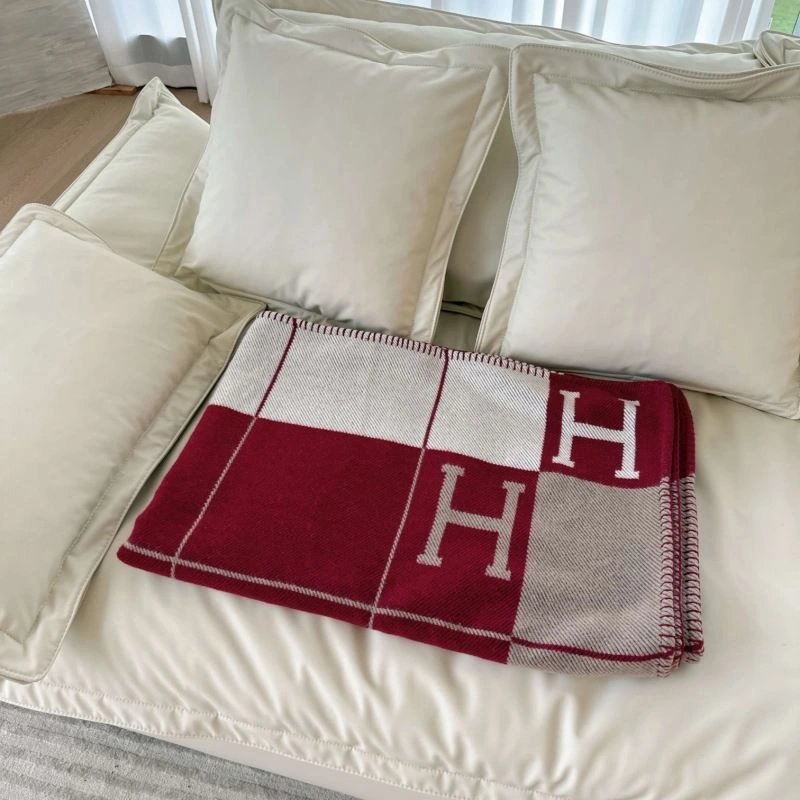 ComfortFit Hermes Blanket 256586