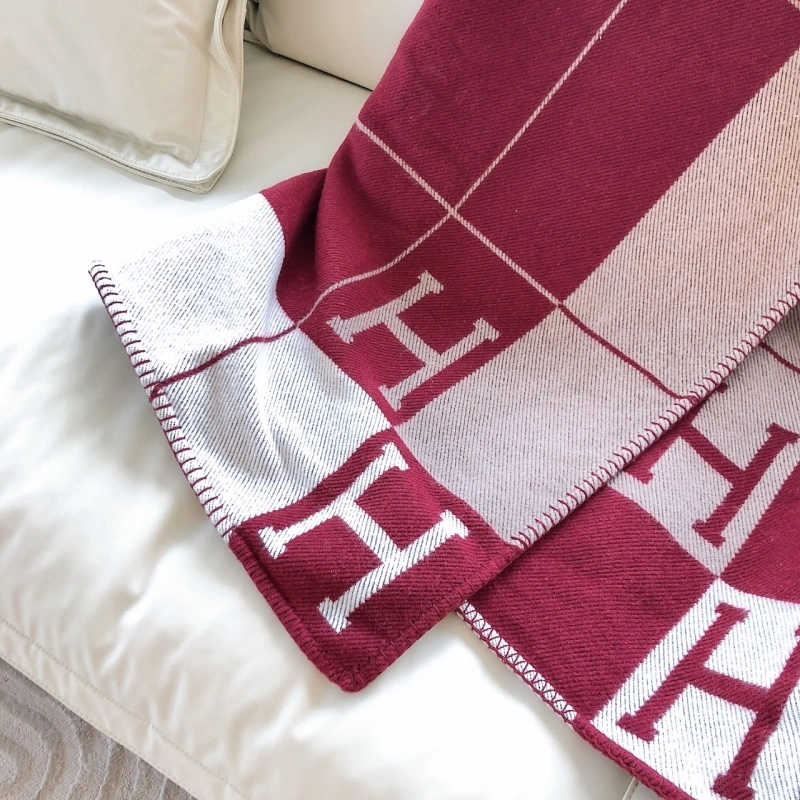 ComfortFit Hermes Blanket 256586