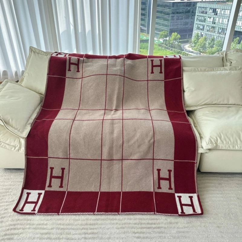 ComfortFit Hermes Blanket 256586