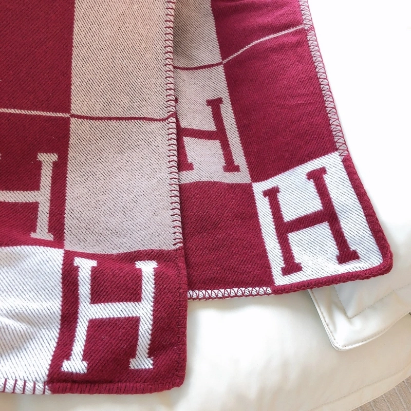 ComfortFit Hermes Blanket 256586