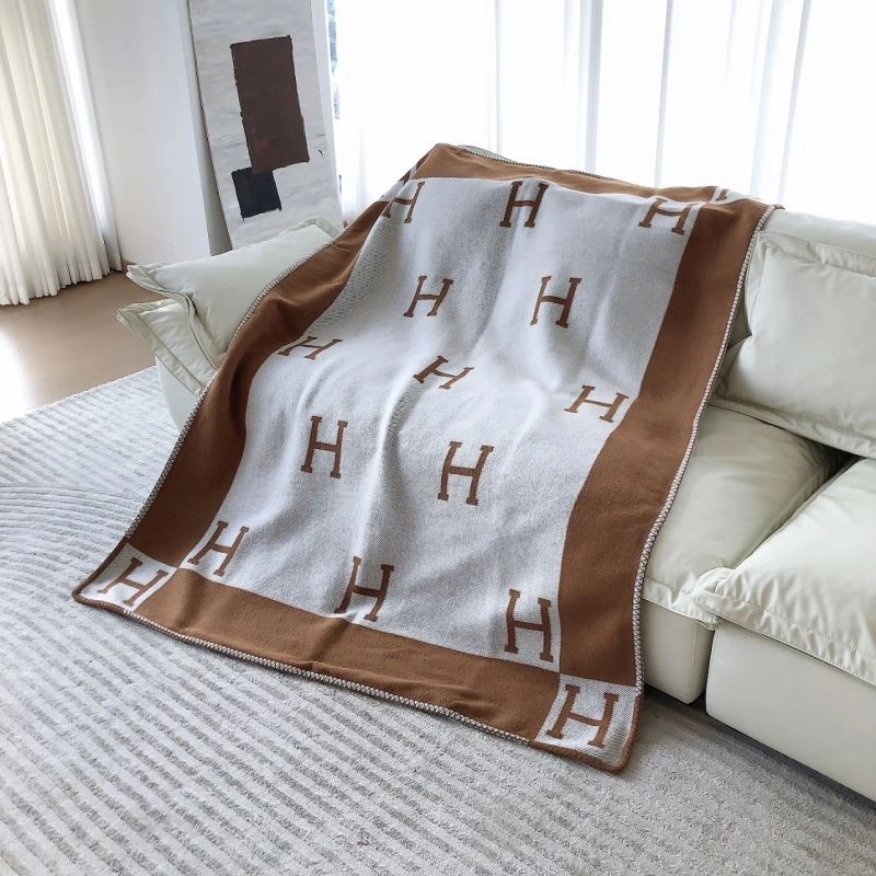 Durable Hermes Blanket 256580
