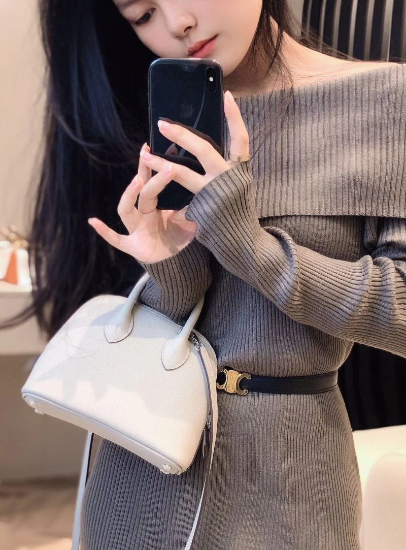 Minimalist Hermes Bolide Bags 48894