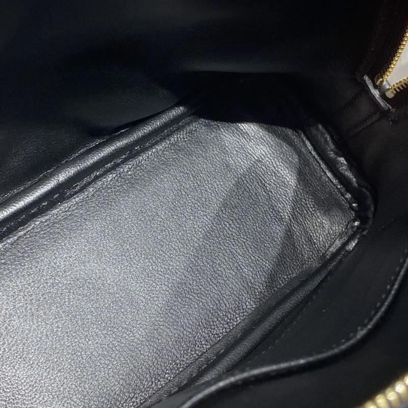 Neat Hermes Bolide Bags 48884