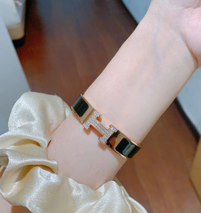 Supportive Hermes Bracelets 247594
