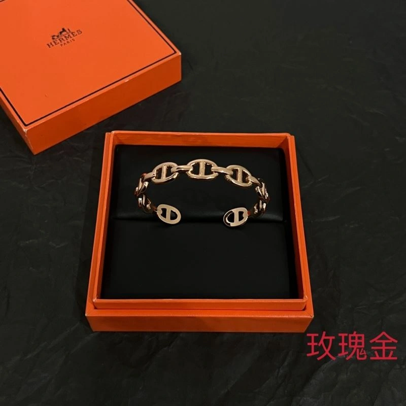 Lightweight Hermes Bracelets 247596