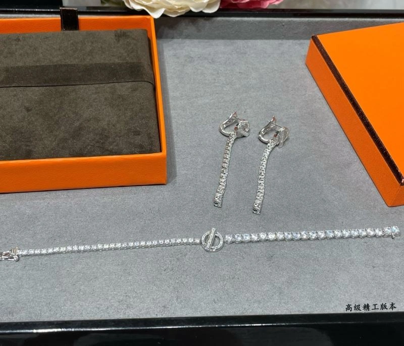 TechFriendly Hermes Bracelets 247250