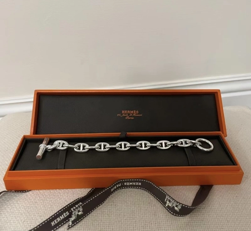 Sleek Hermes Bracelets 246863
