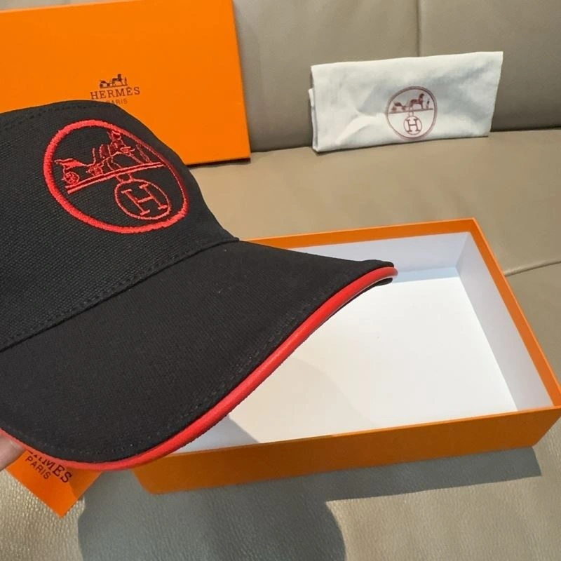 Hermes Caps Practical 261240
