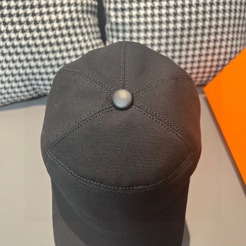 Hermes Caps Refined 261254