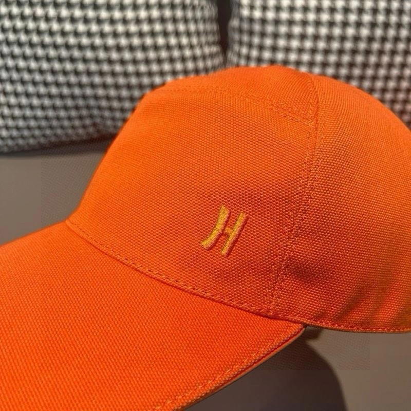 Neat Hermes Caps 258507
