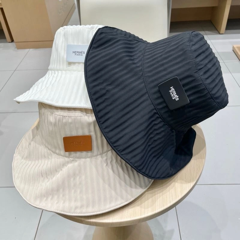 Hermes Caps Sleek 261971