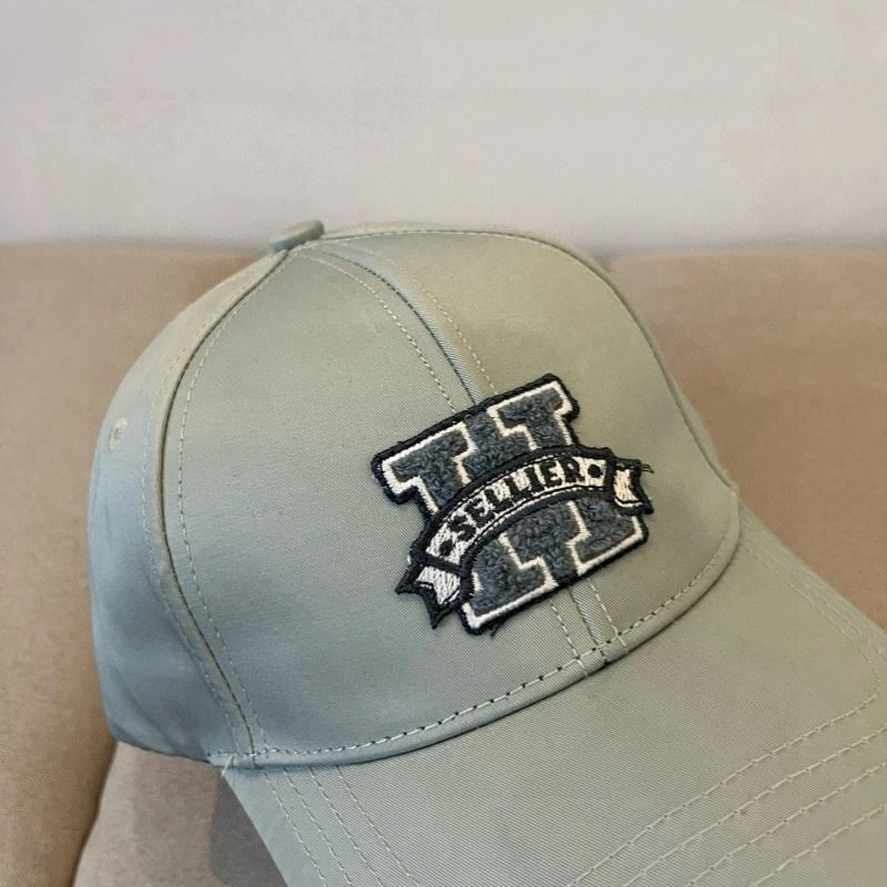Hermes Caps TopPick 261952
