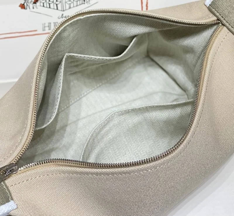 Hermes Cosmetic Bags ZeroBulk 48318