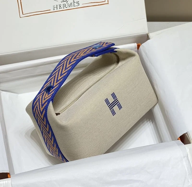 Hermes Cosmetic Bags Lightweight 48324