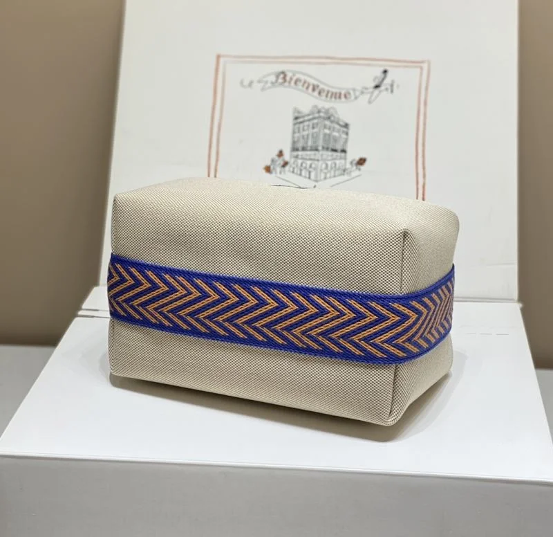 Hermes Cosmetic Bags Lightweight 48324