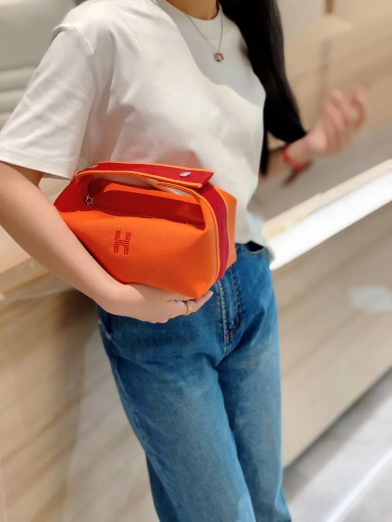 Hermes Cosmetic Bags Bright 48314