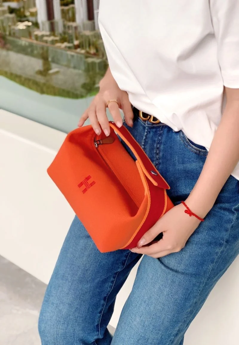 Hermes Cosmetic Bags Bright 48314