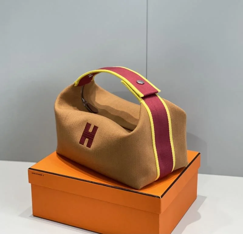 Effortless Hermes Cosmetic Bags 48317