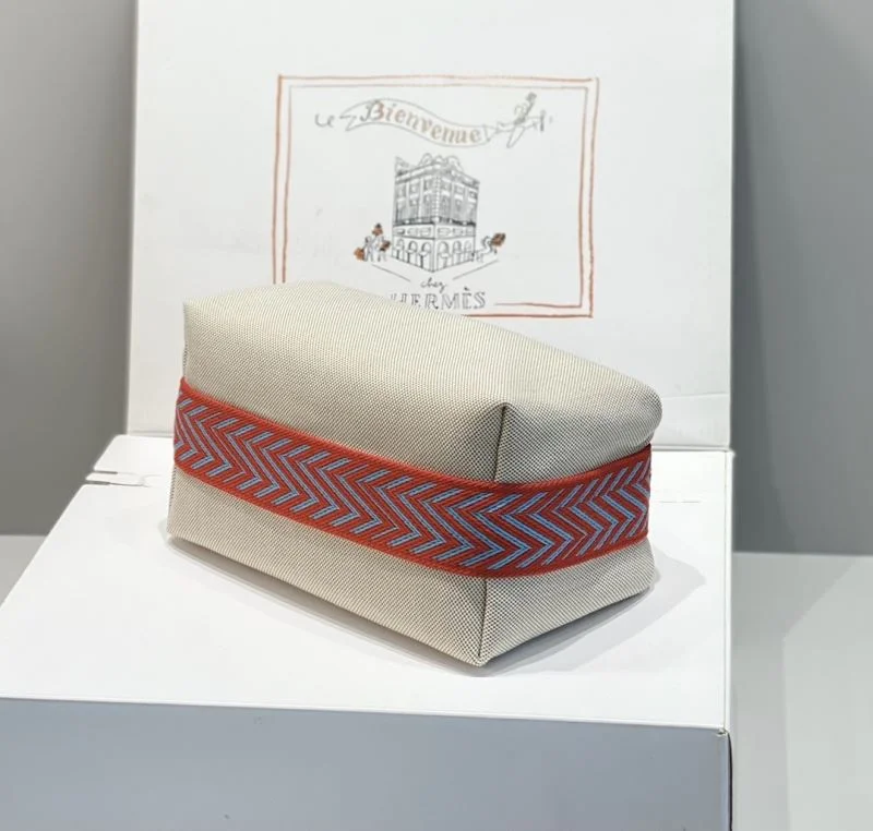 Hermes Cosmetic Bags Comfortable 48308
