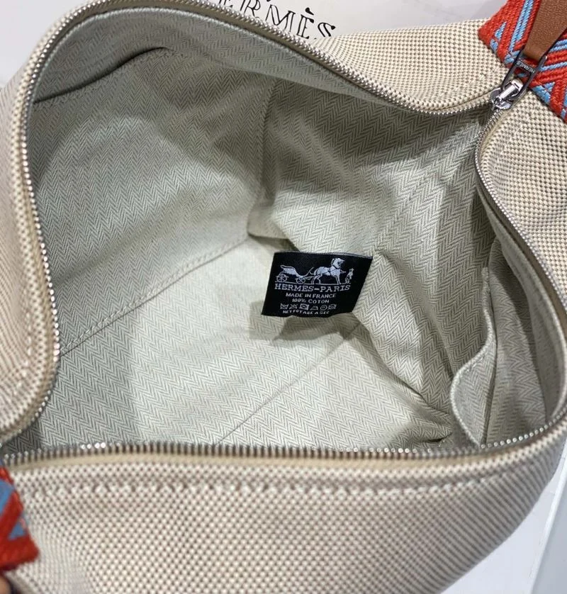 Hermes Cosmetic Bags Comfortable 48308