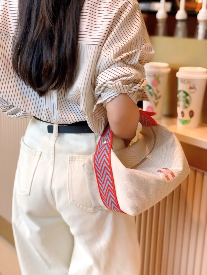 Hermes Cosmetic Bags Comfortable 48308
