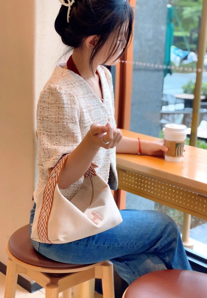 Hermes Cosmetic Bags FashionForward 48344