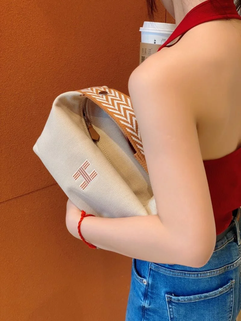 Hermes Cosmetic Bags FashionForward 48344