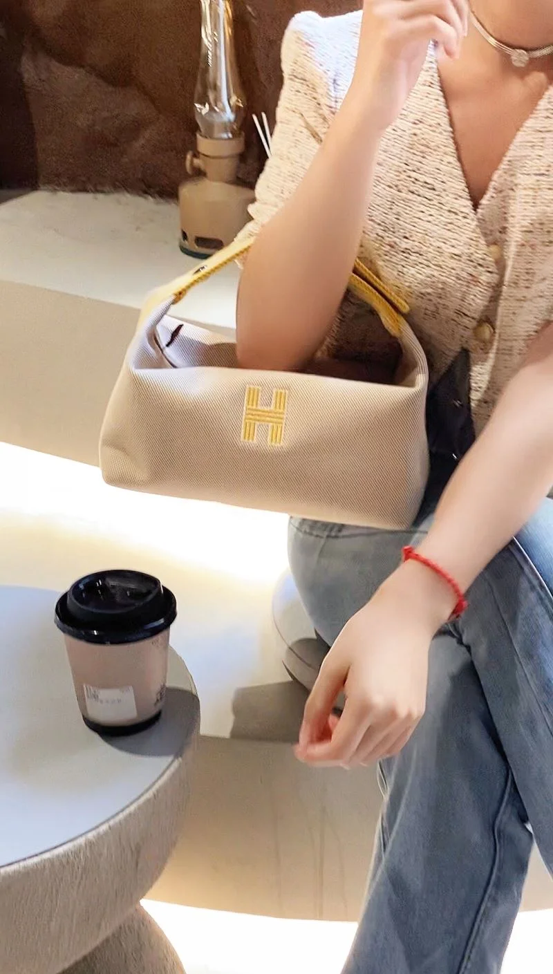 GoodFit Hermes Cosmetic Bags 48305