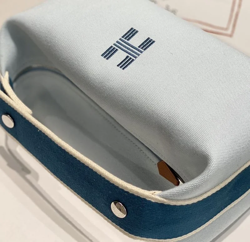 Vibrant Hermes Cosmetic Bags 48301