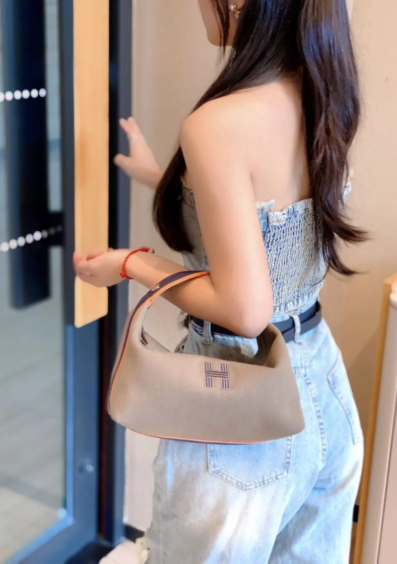 Hermes Cosmetic Bags SportInspired 48294