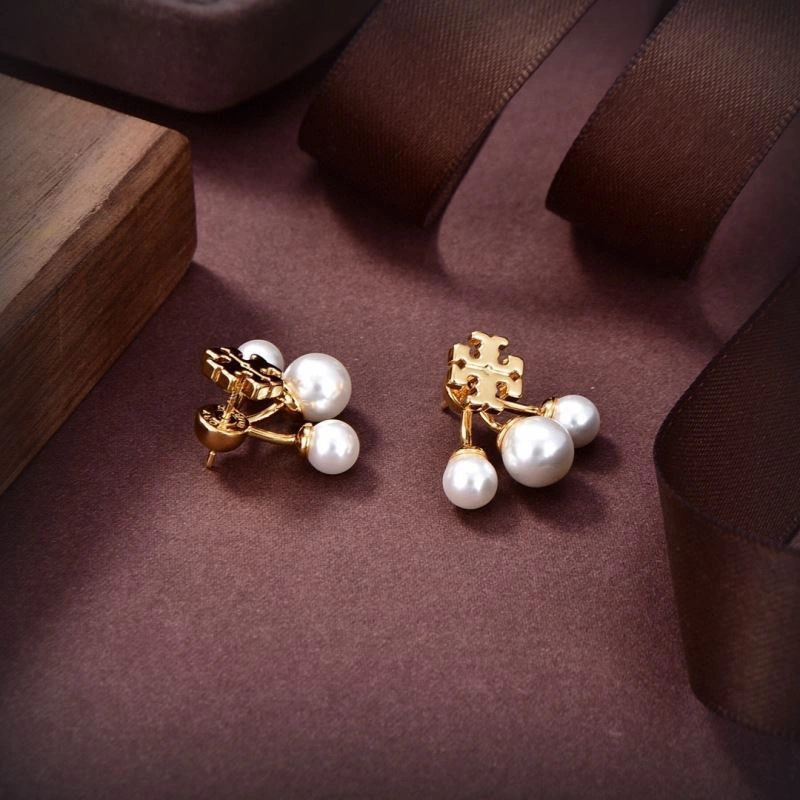 Elegant Hermes Earrings 247402