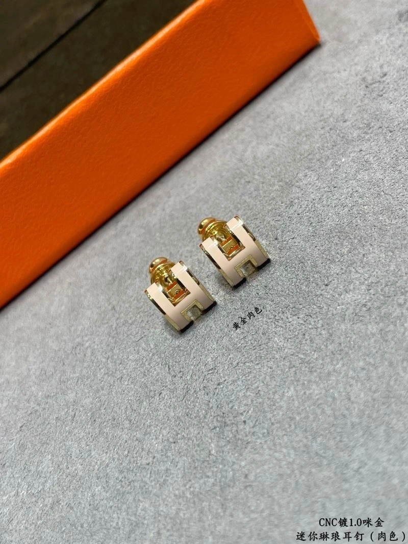 Sleek Hermes Earrings 247075