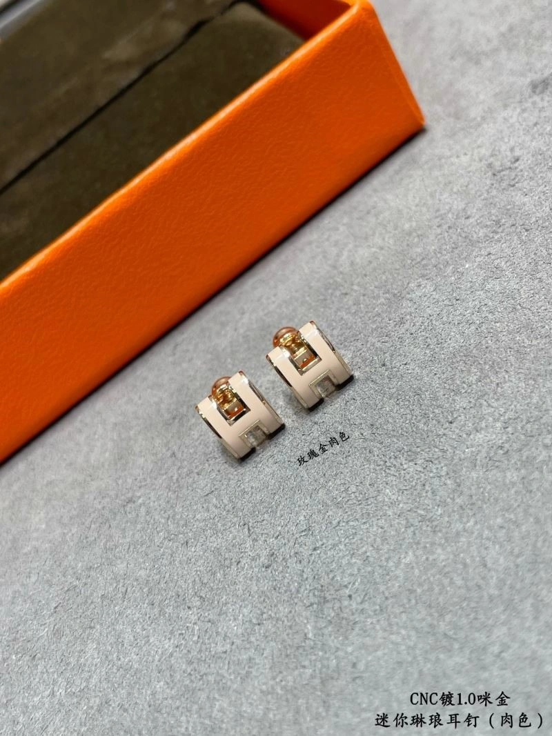 Sleek Hermes Earrings 247075