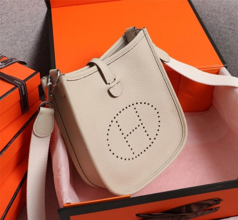 Hermes Evelyn Bags Sustainable 90145