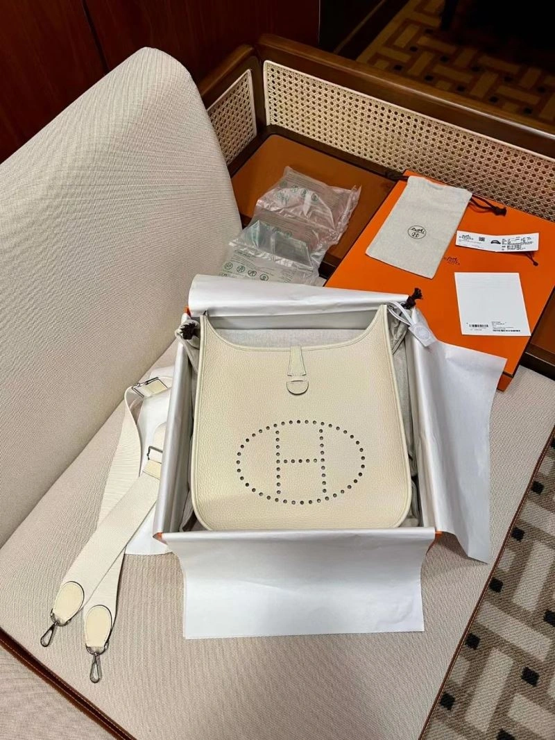 Versatile Hermes Evelyn Bags 89537