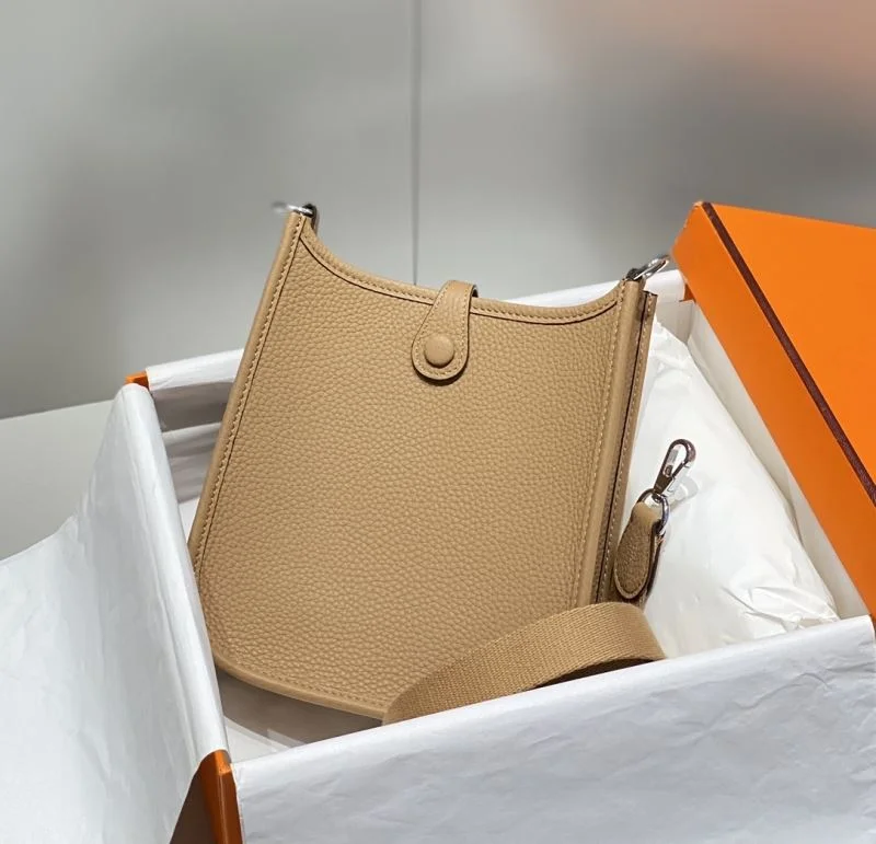Snug Hermes Evelyn Bags 48276