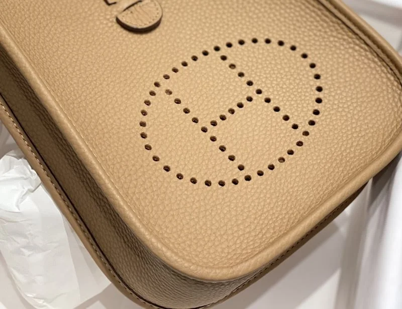 Snug Hermes Evelyn Bags 48276
