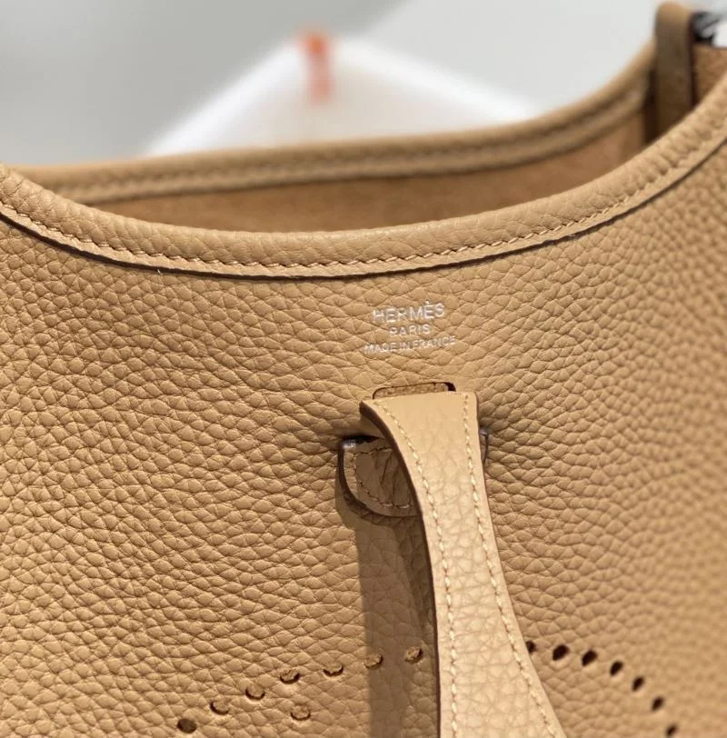 Snug Hermes Evelyn Bags 48276