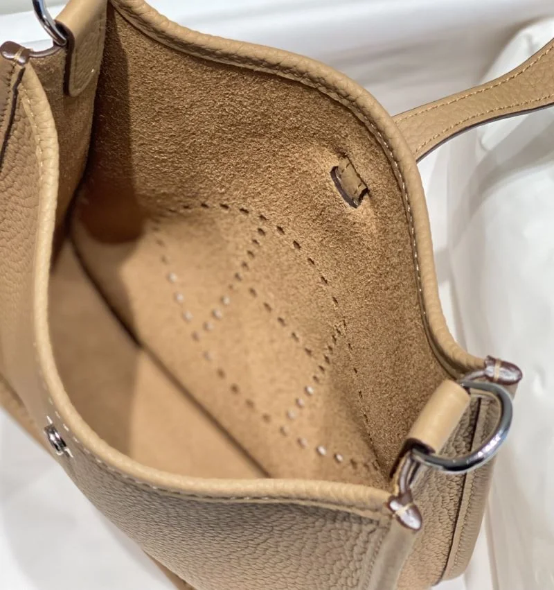 Snug Hermes Evelyn Bags 48276