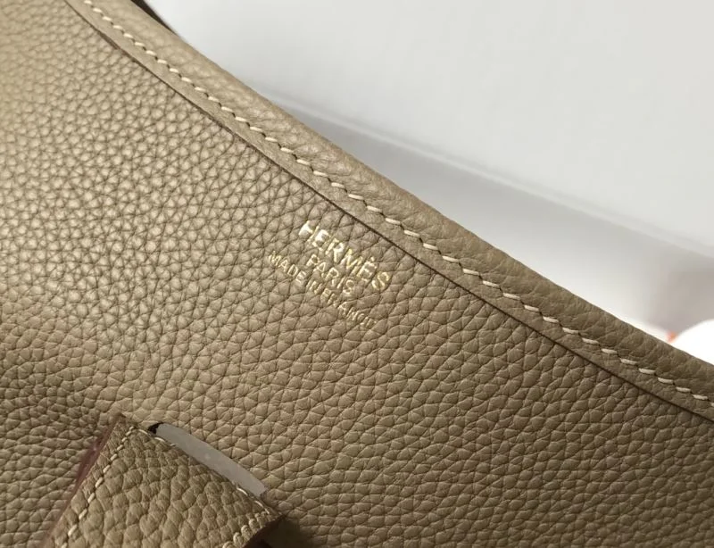Snug Hermes Evelyn Bags 48297