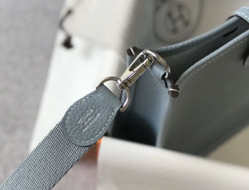 Hermes Evelyn Bags Compact 48298