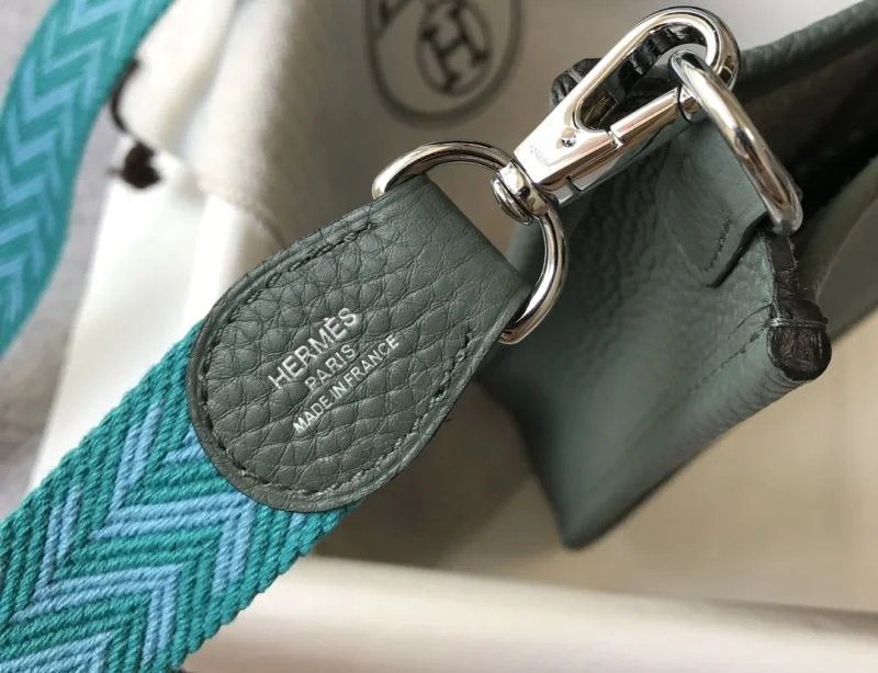 Hermes Evelyn Bags Sleek 48250