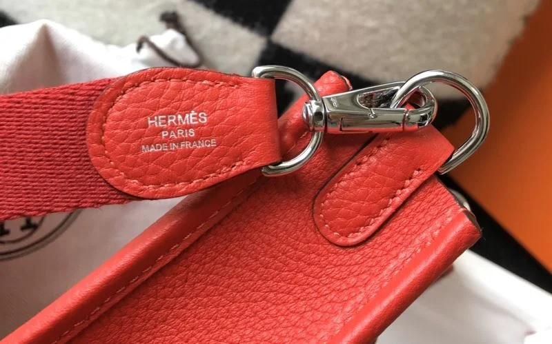 Versatile Hermes Evelyn Bags 48303