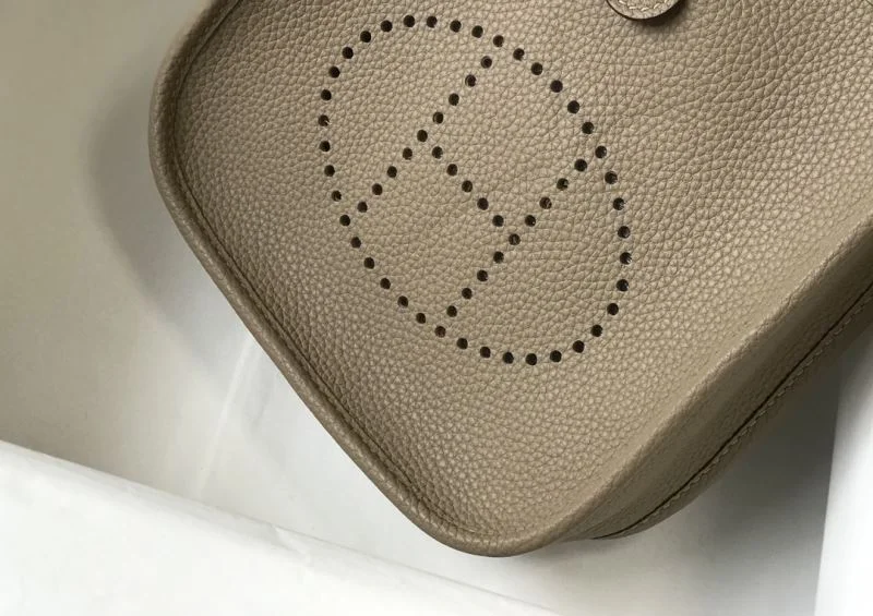 Hermes Evelyn Bags Lightweight 48246