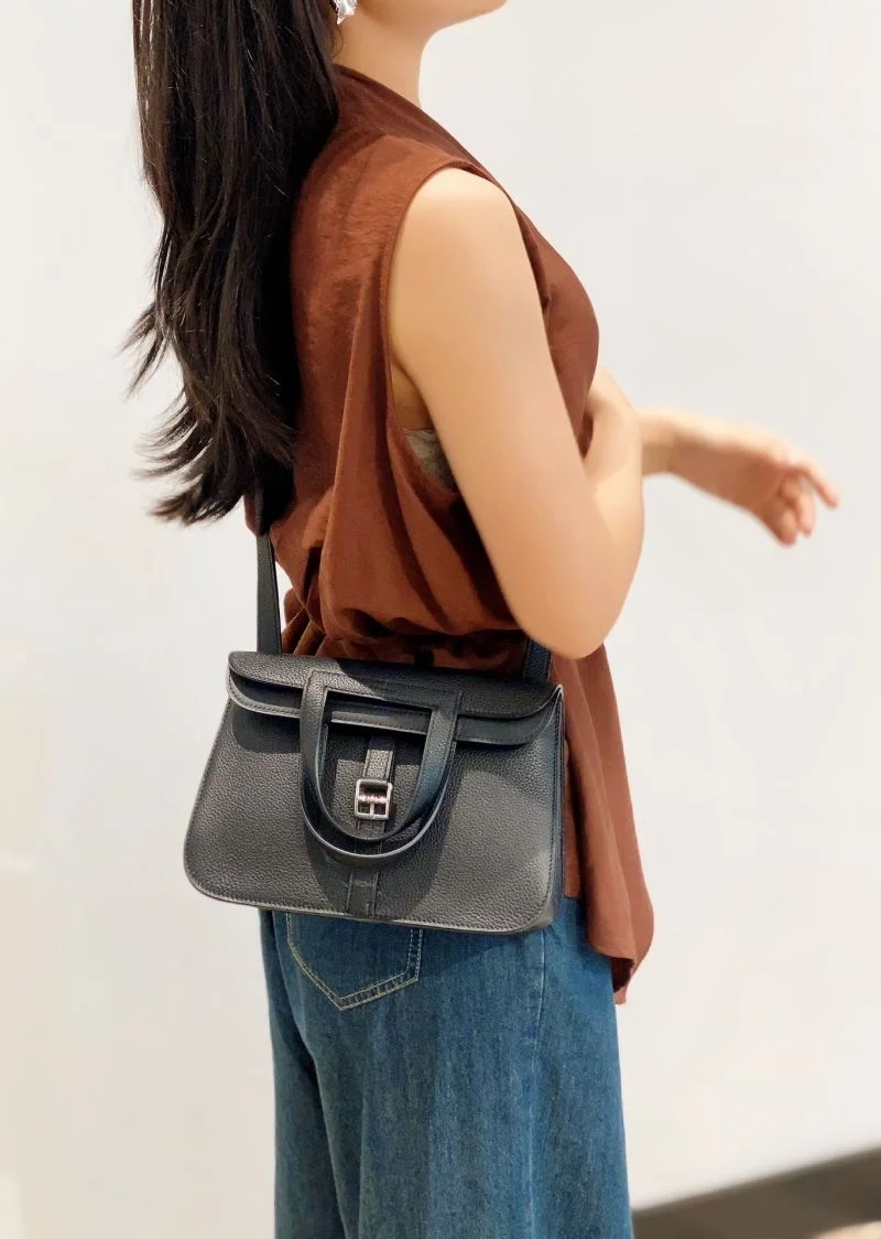 Effortless Hermes Halzan Bags 48811