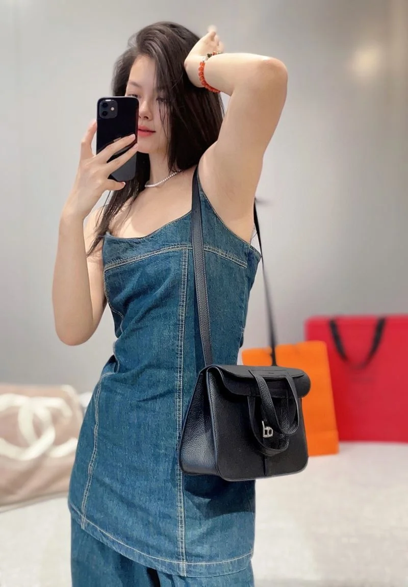 Effortless Hermes Halzan Bags 48811