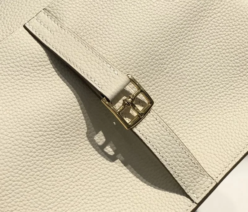 Effortless Hermes Halzan Bags 48190