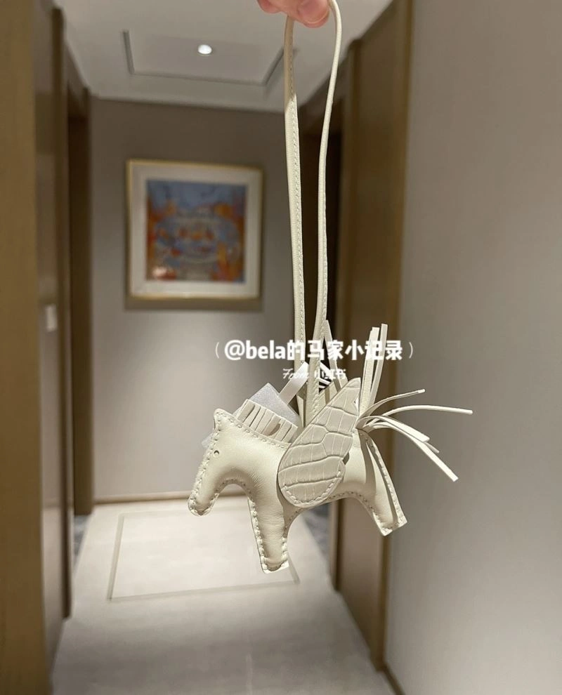 Hermes Handmade Pendant Lightweight 73730