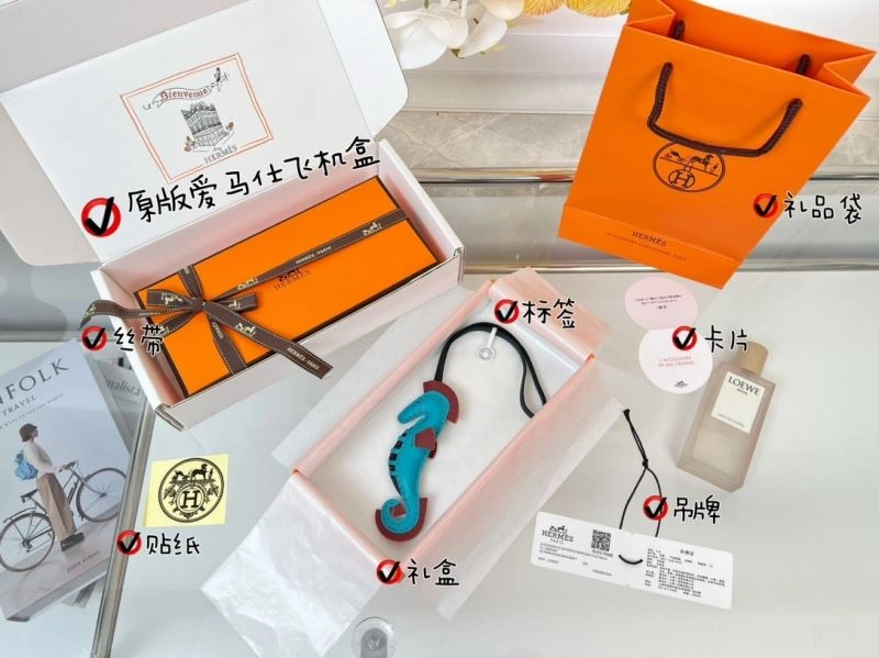Casual Hermes Handmade Pendant 71800