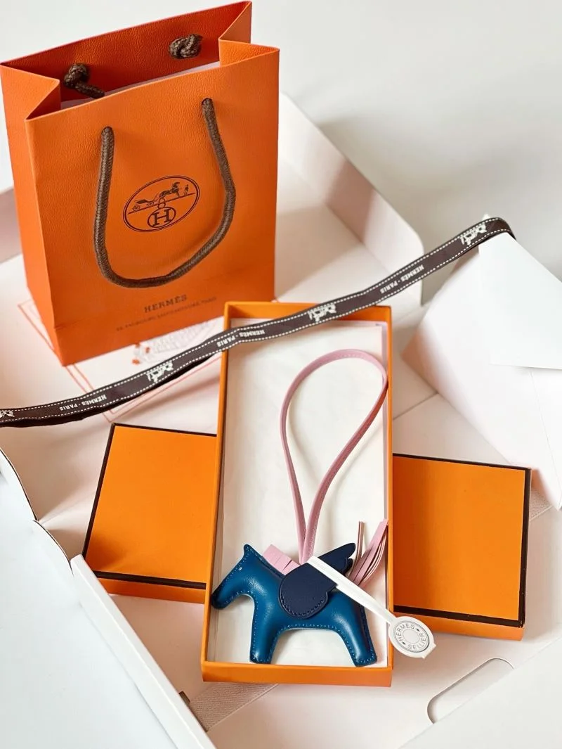 Hermes Handmade Pendant Sustainable 48173